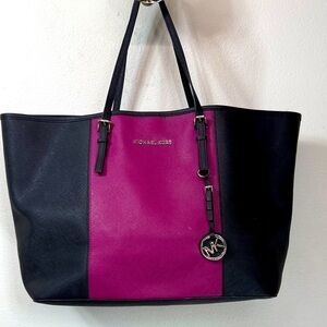 (R) Michael Kors Black and Fuchsia Tote, PVC and Leather